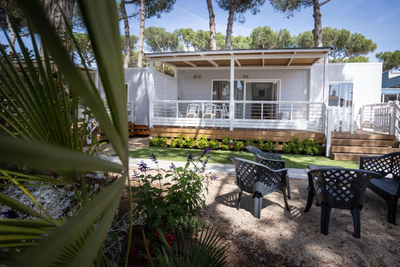 Anxur Village Camping แตร์ราชินา ภายนอก รูปภาพ